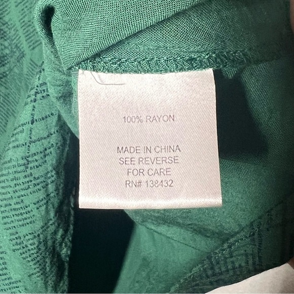 ModCloth Top Women's Size 2X Button Front Shirt Green Tie Back Roll Tab Sleeve - Picture 4 of 11